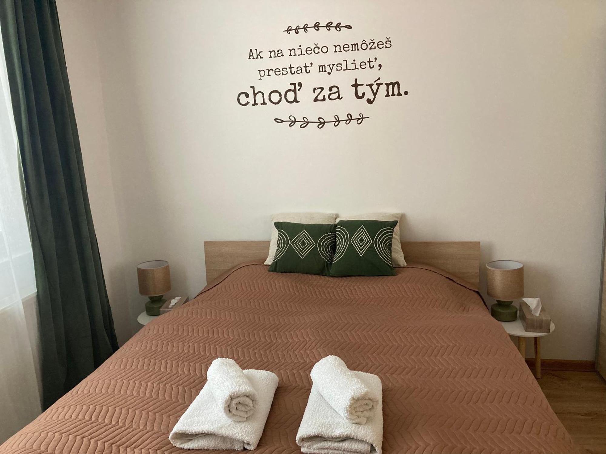 Apartman Nedaleko Centra Mesta Μιχάλοβτσε Εξωτερικό φωτογραφία